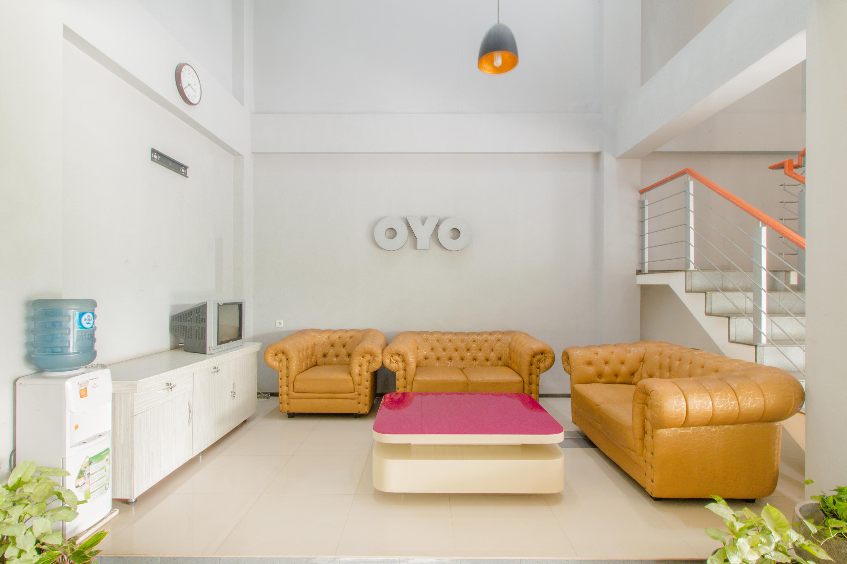 Oyo 871 Aira Costel Hotel Cianjur Ngoại thất bức ảnh