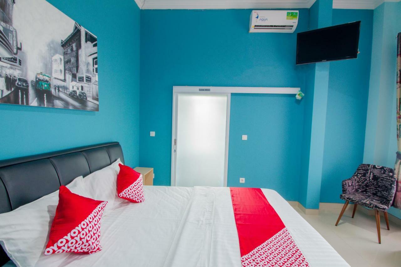 Oyo 871 Aira Costel Hotel Cianjur Ngoại thất bức ảnh